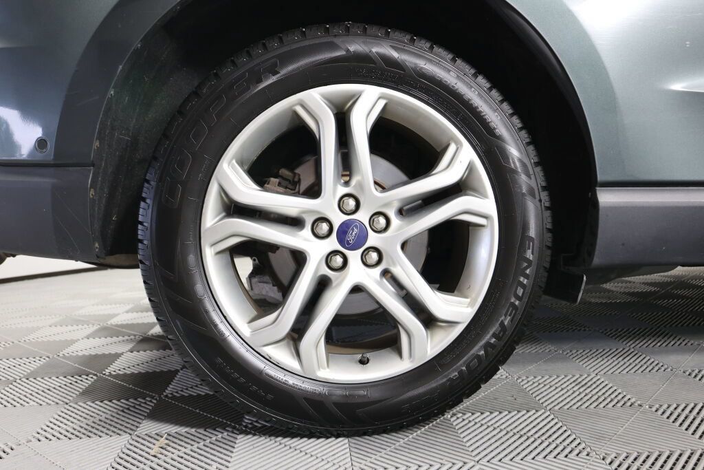 Used 2015 Ford Edge Titanium w/ Equipment Group 302A AWD/4WD image 7