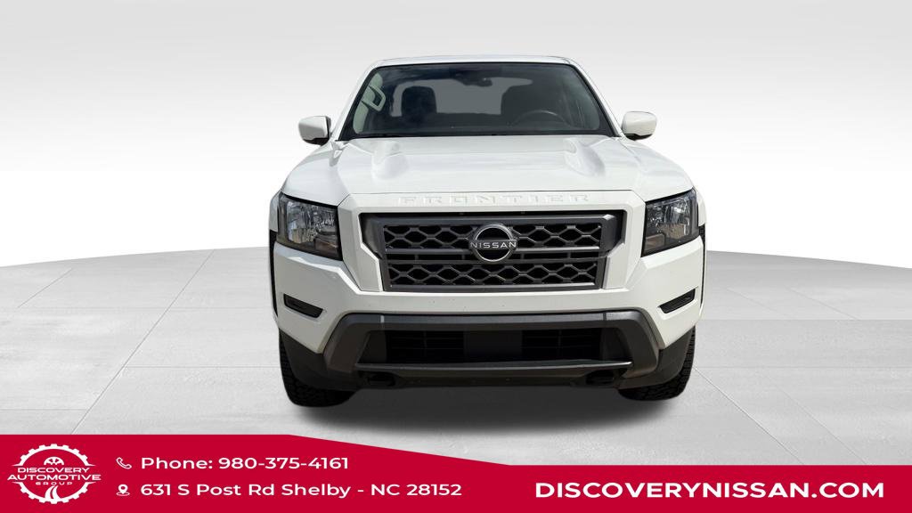 Used 2022 Nissan Frontier SV AWD/4WD image 2