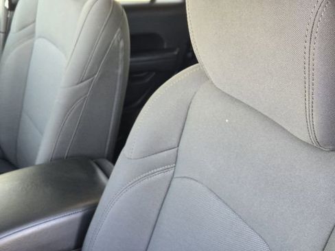 Used 2021 Jeep Wrangler Unlimited Sport image 15