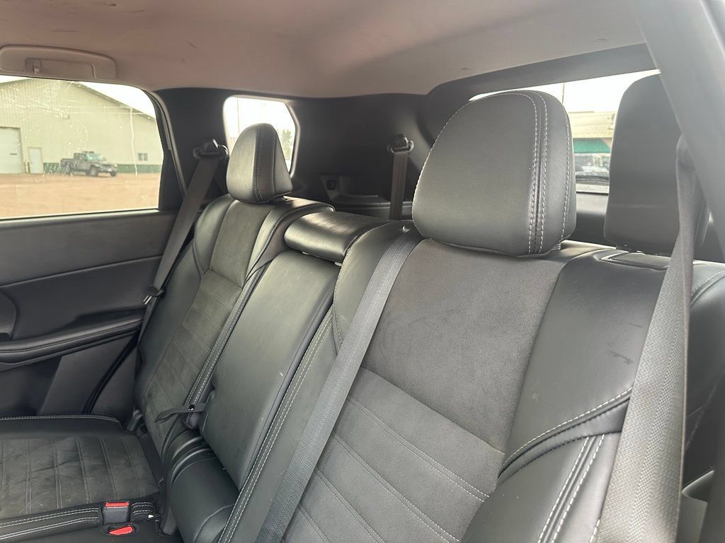 Used 2024 Mitsubishi Outlander SE AWD/4WD image 23