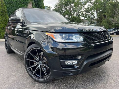 Used 2017 Land Rover Range Rover Sport SE image 2