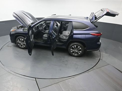 Used 2021 Toyota Highlander XLE image 51