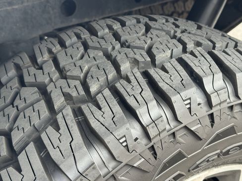 Used 2018 Ford F150 XLT w/ Equipment Group 302A Luxury image 9