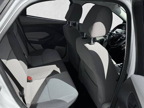 Used 2012 Ford Focus SE FWD image 17