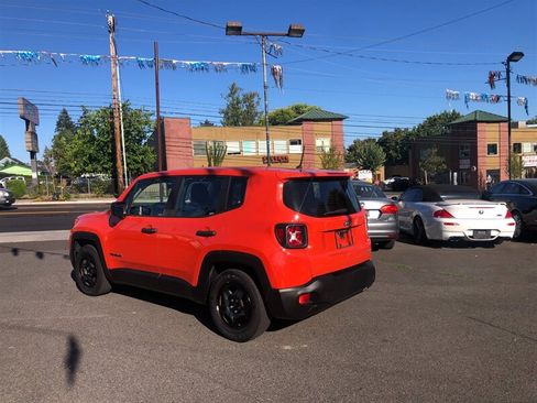 Used 2017 Jeep Renegade Sport w/ Power & Air Group FWD image 3