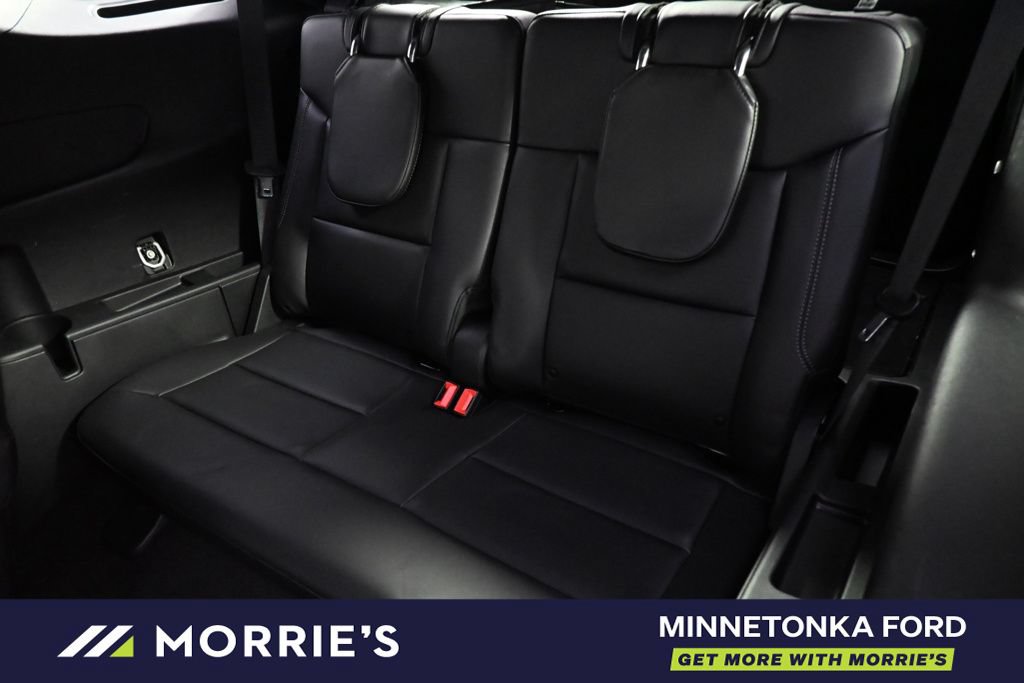 Used 2023 Ford Explorer XLT w/ Equipment Group 202A AWD/4WD image 22