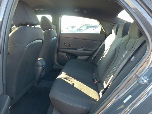Certified 2025 Hyundai Elantra Sport image 11