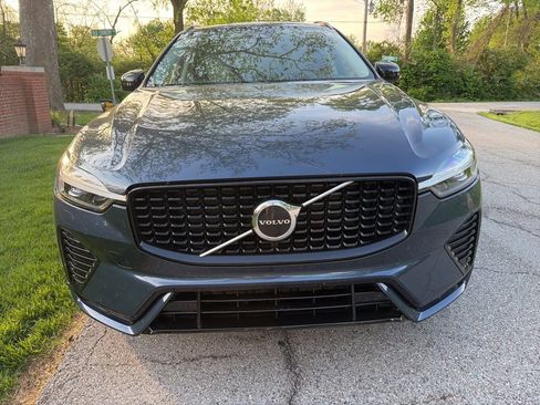 Used 2024 Volvo XC60 B5 Core w/ Climate Package image 8