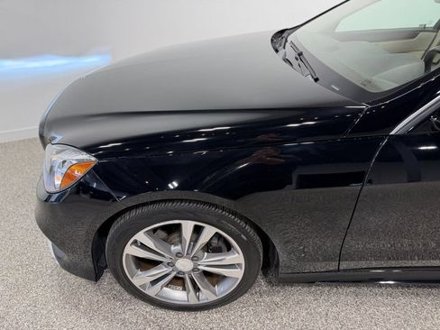 Used 2014 Mercedes-Benz E 350 4MATIC Sedan image 17