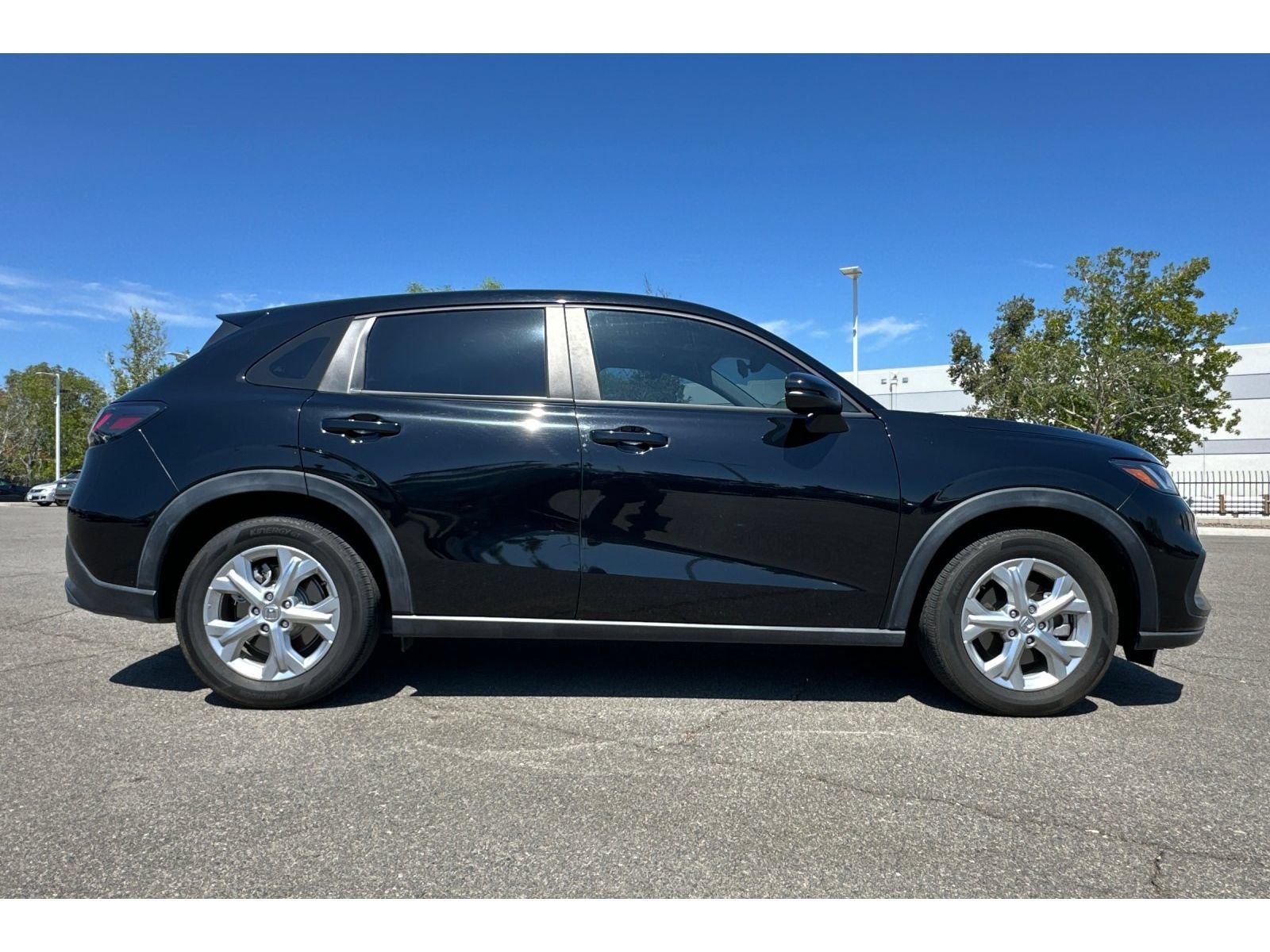Used 2024 Honda HR-V LX image 3