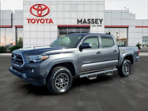 Used 2017 Toyota Tacoma SR5 image 7