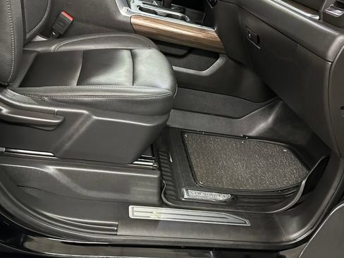 Used 2023 Chevrolet Silverado 1500 RST w/ Redline Edition AWD/4WD image 44