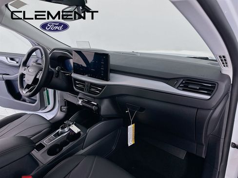 New 2025 Ford Escape SE w/ PHEV Premium Package image 32