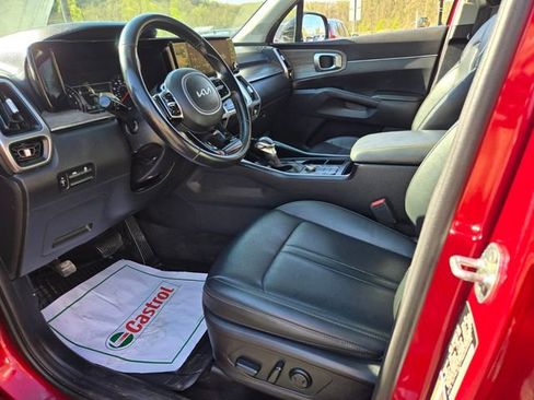 Used 2022 Kia Sorento S w/ Panoramic Sunroof Package AWD/4WD image 11