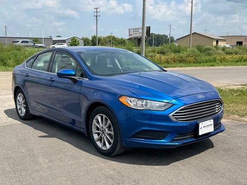 Used 2017 Ford Fusion SE FWD image 33