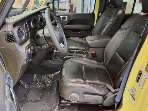 Used 2023 Jeep Wrangler Unlimited Sahara image 22
