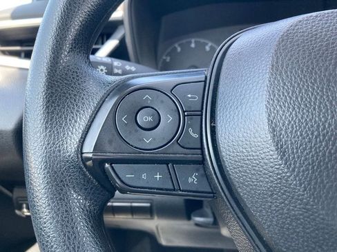 Used 2025 Toyota Corolla LE FWD image 14
