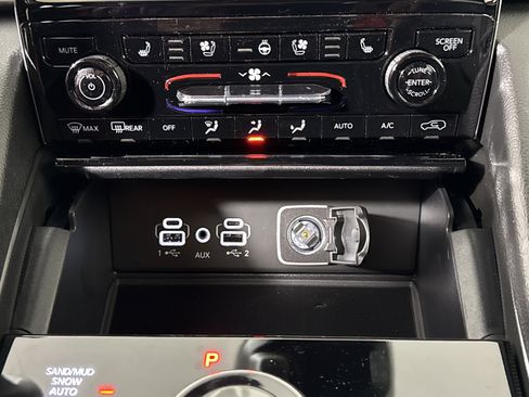 New 2025 Jeep Grand Cherokee Limited w/ Luxury Tech Group II image 20