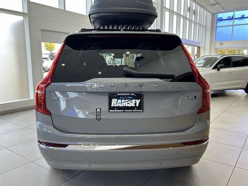 Certified 2025 Volvo XC90 B6 Ultra w/ Protection Package Premier image 17