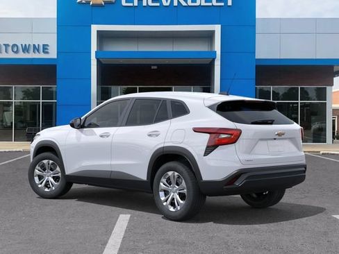 New 2026 Chevrolet Trax LS w/ Driver Confidence Package FWD image 3