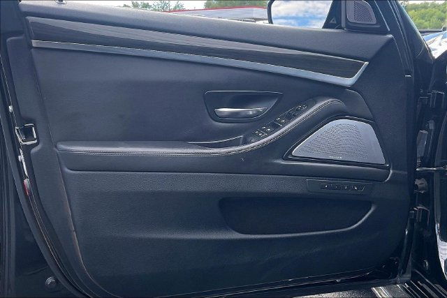 Used 2014 BMW M5 RWD image 18