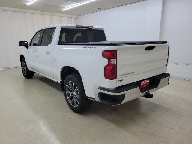 Used 2023 Chevrolet Silverado 1500 LT AWD/4WD image 8
