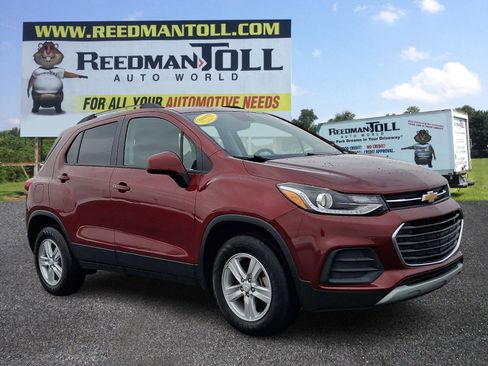 Certified 2022 Chevrolet Trax LT w/ LT Convenience Package image 1