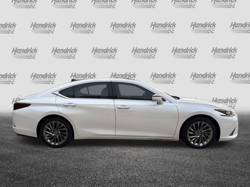 Used 2024 Lexus ES 350 Luxury w/ Accessory Package (Z1) image 11