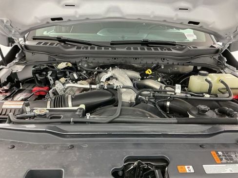 Certified 2025 Ford F350 Lariat w/ Black Appearance Package image 32