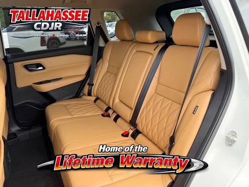 Used 2021 Nissan Rogue Platinum FWD image 28