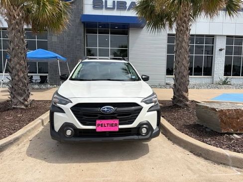 Used 2025 Subaru Outback Onyx Edition AWD/4WD image 2