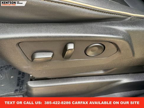 Used 2024 GMC Yukon SLT image 34