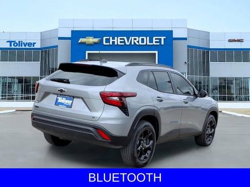 Used 2026 Chevrolet Trax LT w/ Driver Confidence Package FWD image 4