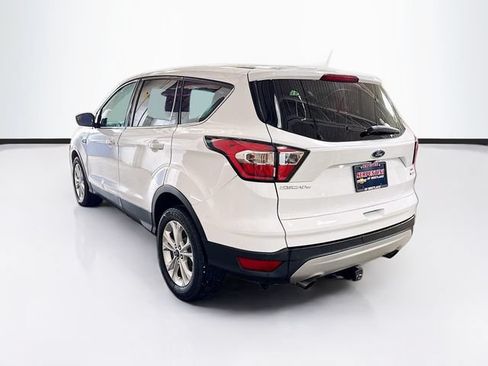 Used 2017 Ford Escape SE w/ SE Cold Weather Package AWD/4WD image 8