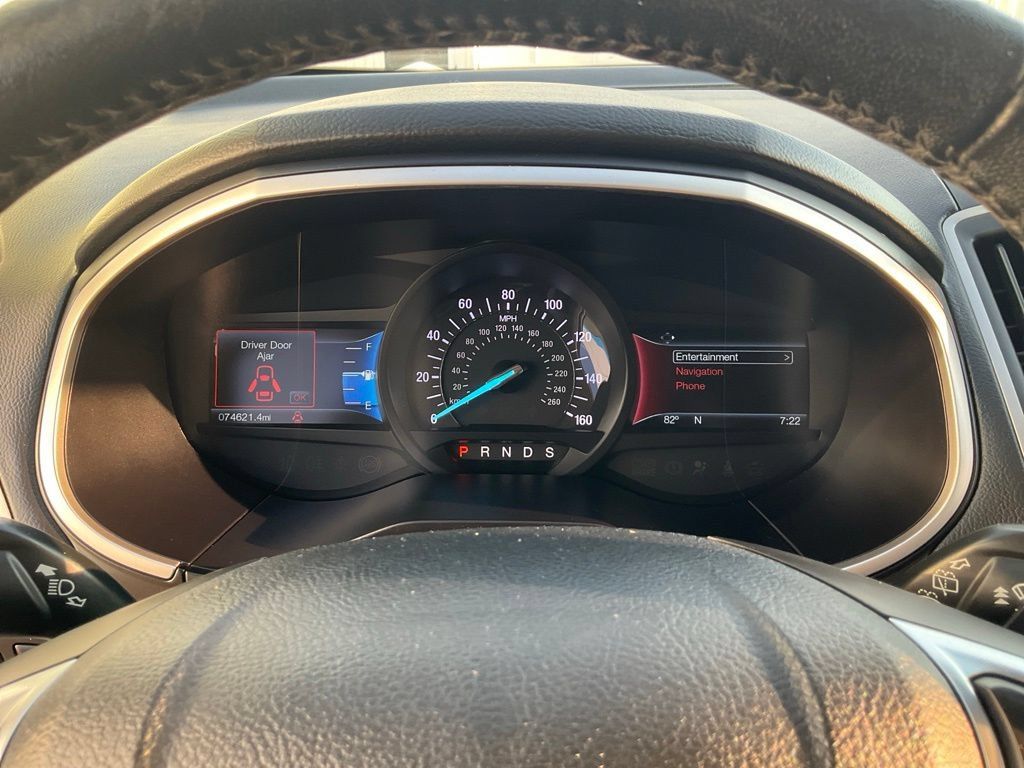 Used 2018 Ford Edge SEL w/ Equipment Group 201A FWD image 11