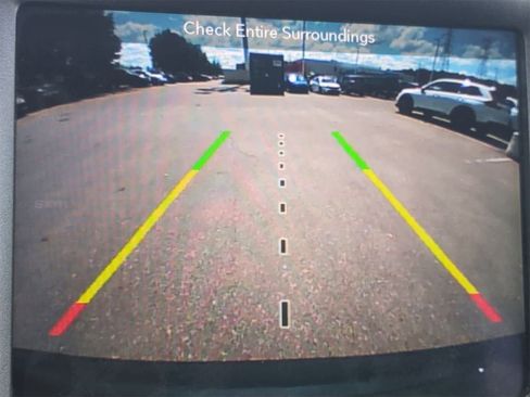 Used 2019 Jeep Cherokee Trailhawk w/ Cold Weather Group image 29