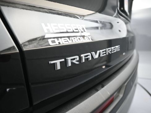 Used 2025 Chevrolet Traverse LT FWD image 37