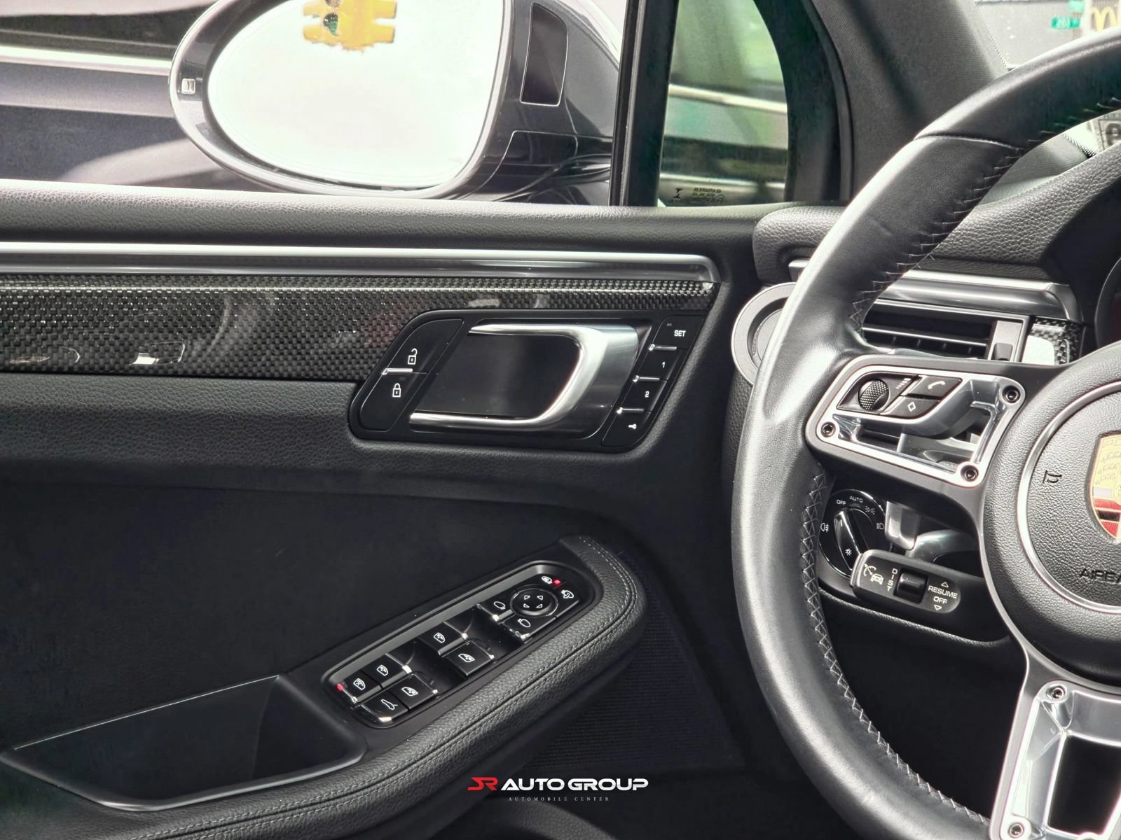 Used 2020 Porsche Macan S AWD/4WD image 35