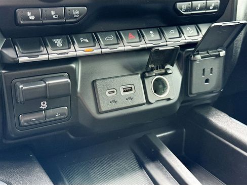 Used 2021 GMC Sierra 2500 AT4 w/ AT4 Preferred Package image 39