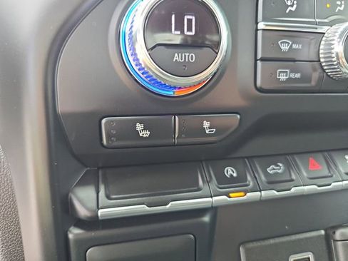 Used 2022 GMC Sierra 1500 SLE image 21