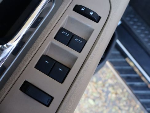 Used 2011 Ford F150 XLT w/ XLT Convenience Pkg image 28