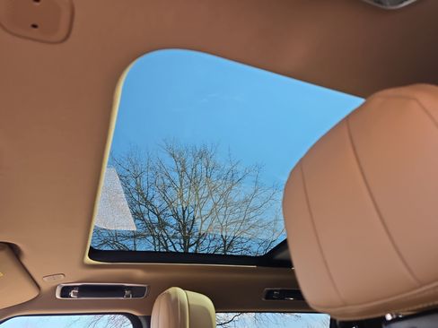 New 2026 Land Rover Range Rover Long Wheelbase SE image 29