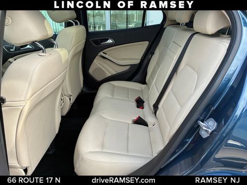 Used 2019 Mercedes-Benz GLA 250 4MATIC image 21