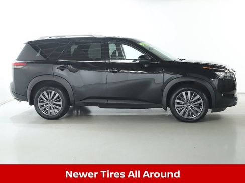 Certified 2023 Nissan Pathfinder SL w/ SL Premium Package AWD/4WD image 13