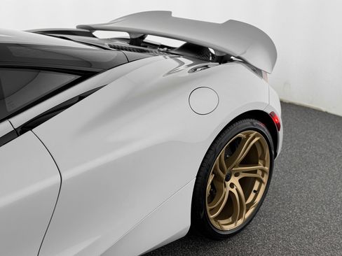 Used 2026 McLaren 750S RWD image 40