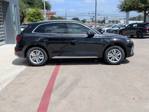 Certified 2023 Audi Q5 2.0T Premium w/ Convenience Package AWD/4WD image 11