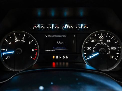 Used 2018 Ford F150 XLT w/ Equipment Group 302A Luxury AWD/4WD image 17