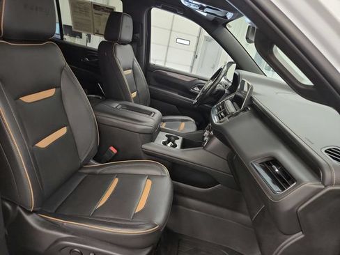 Used 2023 GMC Yukon AT4 w/ Technology Package AWD/4WD image 41