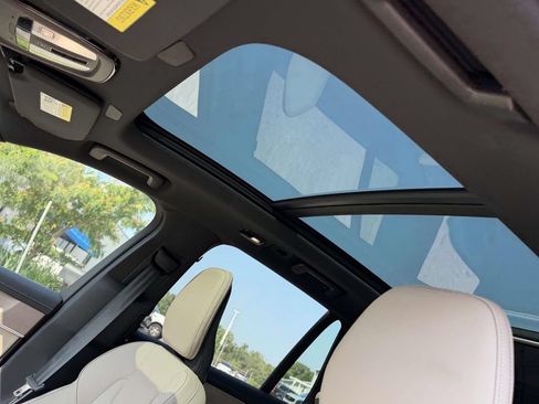 New 2026 Volvo XC90 B6 Plus w/ Protection Package Premier AWD/4WD image 18
