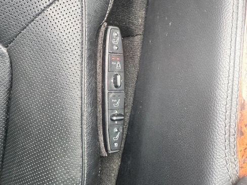 Used 2014 Mercedes-Benz CLS 550 w/ Premium 1 Package image 23